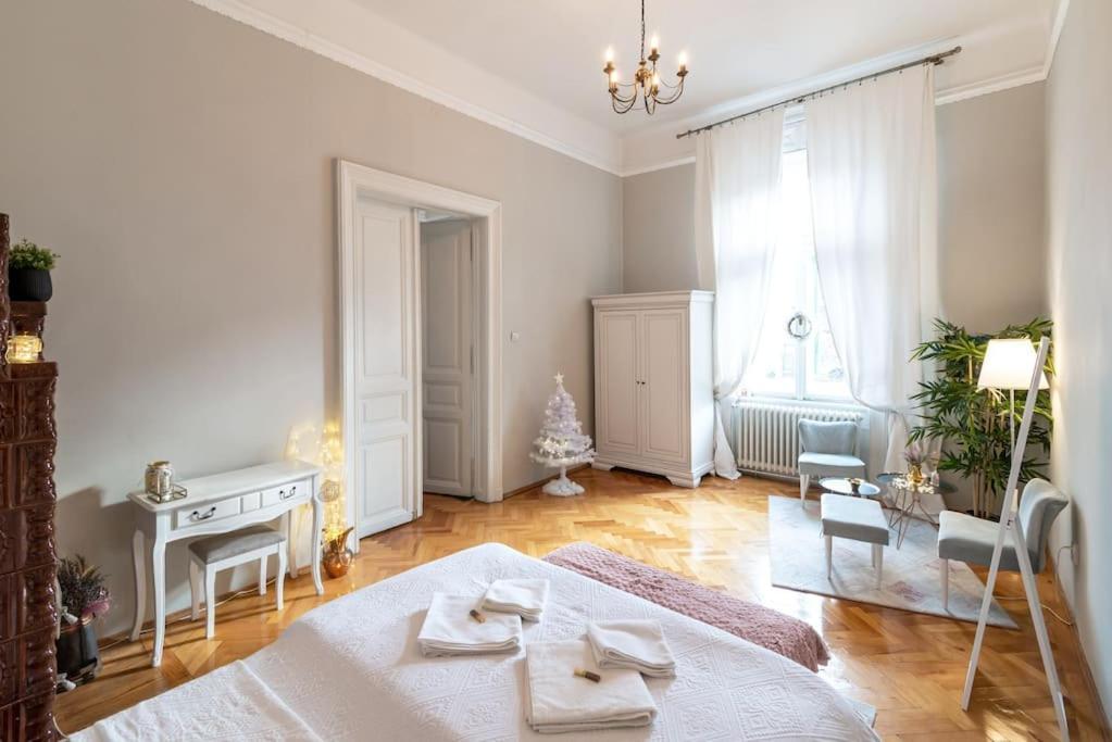 No.8: Lovely & Cosy 3-Room Heart Of The City Timişoara Exterior foto